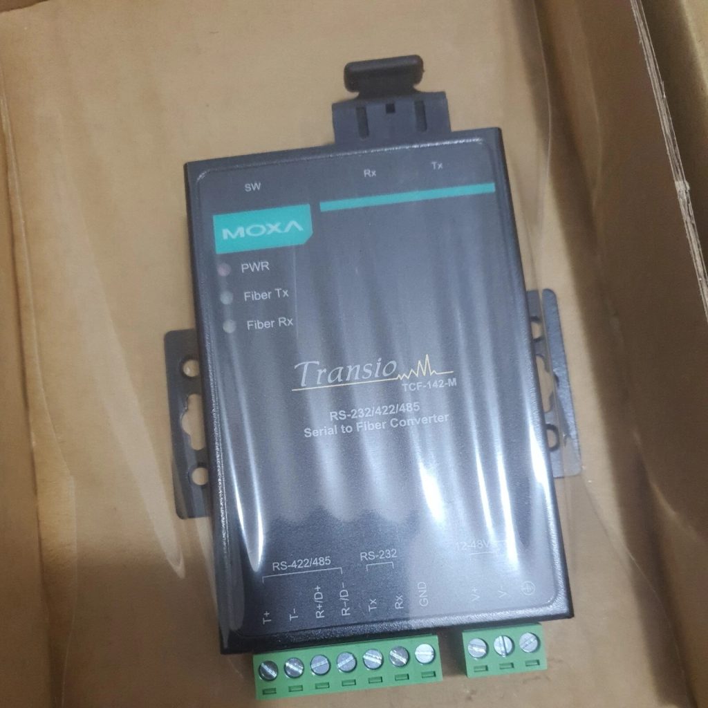 MOXA TCF-142-M-SC Fiber Media Converter